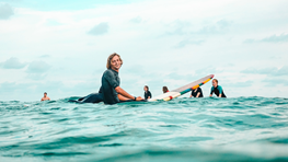 Student discount on a surfing trip